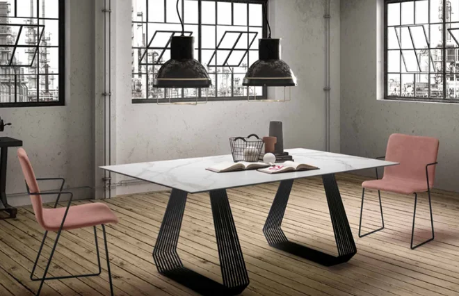 VF Contemporary Outdoor Table
