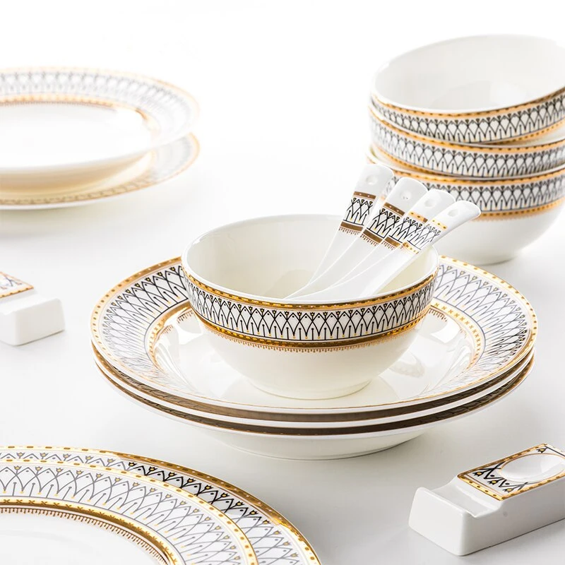 Western Wholesale Luxury Gold Rim Bone China Porcelain Ceramic Party