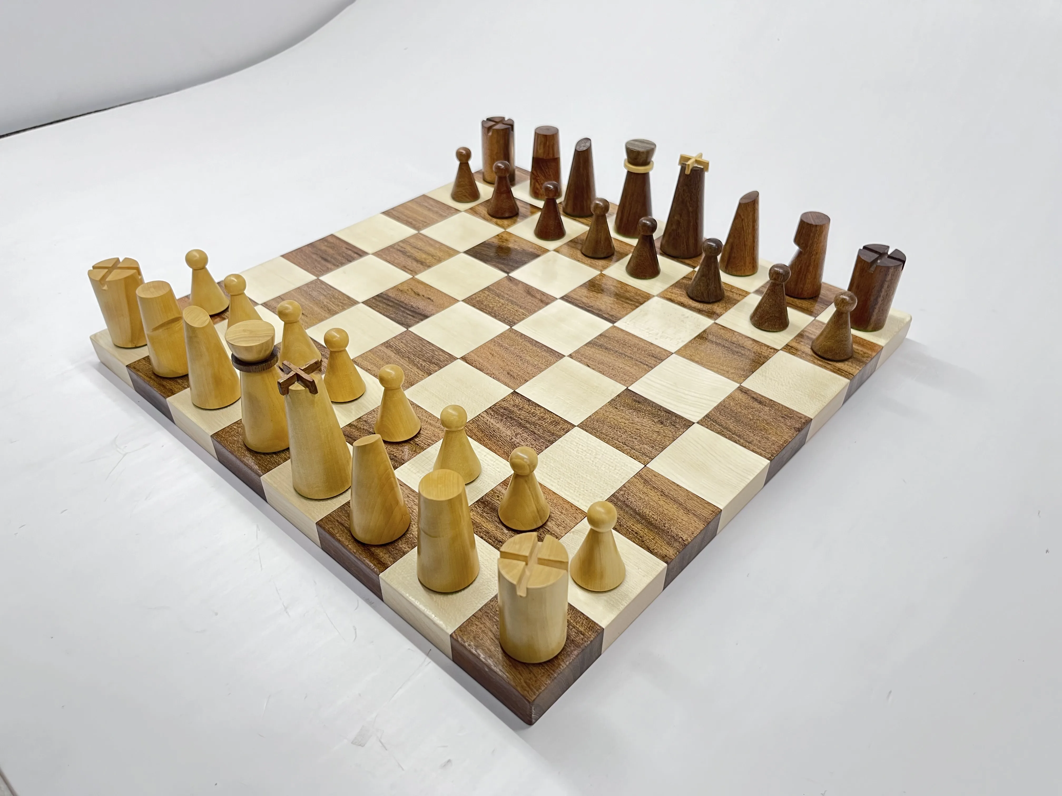 Acrylic Chess Board With Wooden Chess Pieces - Buy Custom Chess Board ...