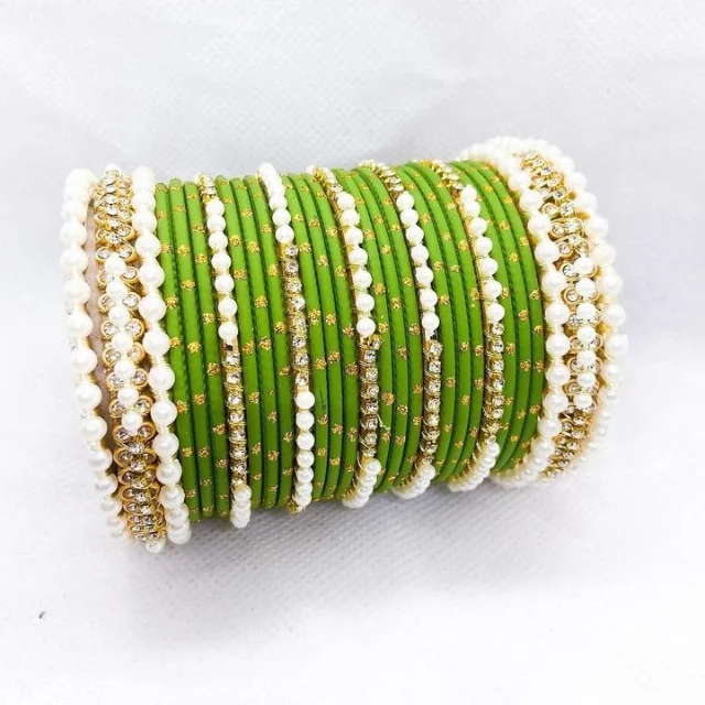 Touchstone Bracciali Indiani Filo Seta E Strass – 8 Pezzi Taglia XL (7 Cm Diametro) – Regalo Matrimonio