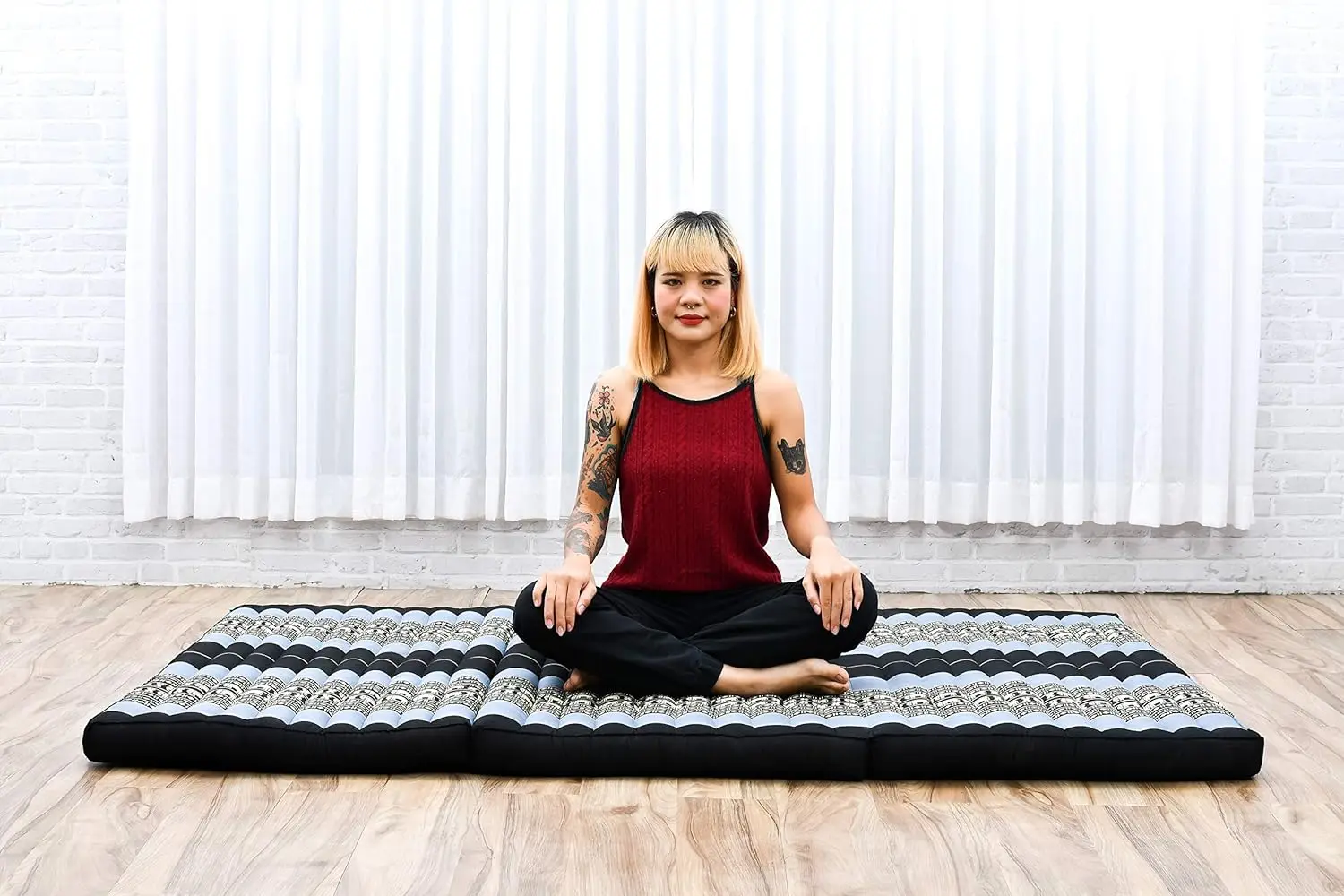 Trifold Mattress Comfortable Thai Massage Pad Foldable Relaxation Floor Mattress with Eco-Friendly Kapok