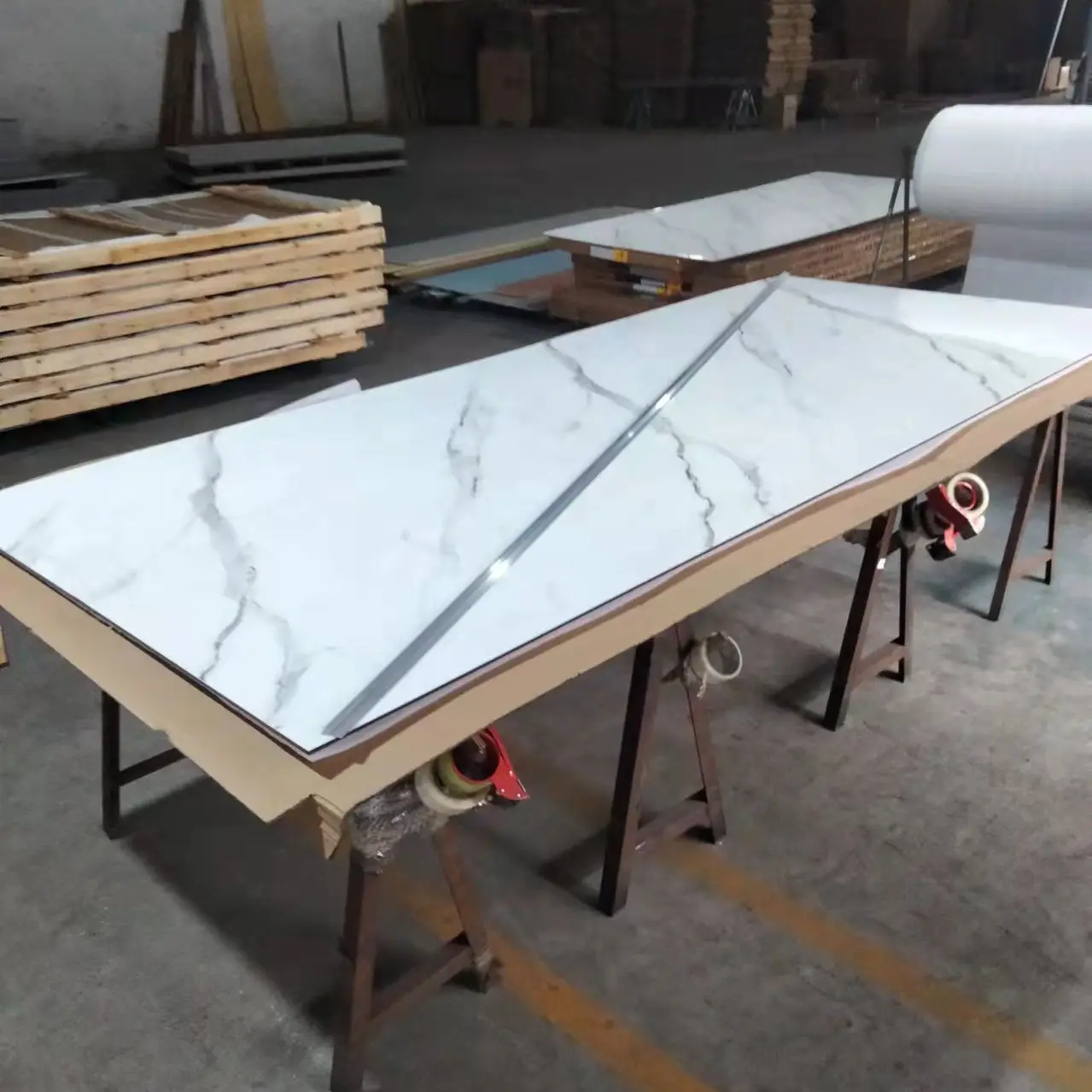Melinco Larger Size 2800*1200*9mm Marble Look Continuous Line Wood Plastic Composite Solid Indoor Wall Panel