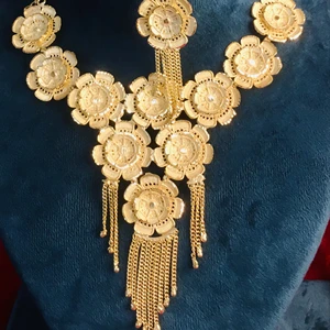 Classic Vintage Flower Style 24K Gold Plated Copper Bridal Jewelry Set with Zircon Stones for Women's Wedding