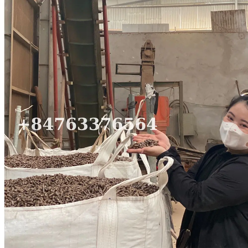 Горячая распродажа, гранулы биомассы, натуральные сосновые древесные гранулы от вьетнамской фабрики, Высококачественная 100% древесина