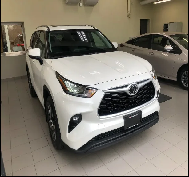 Used 2021 Toyota Highlander XLE AWD
