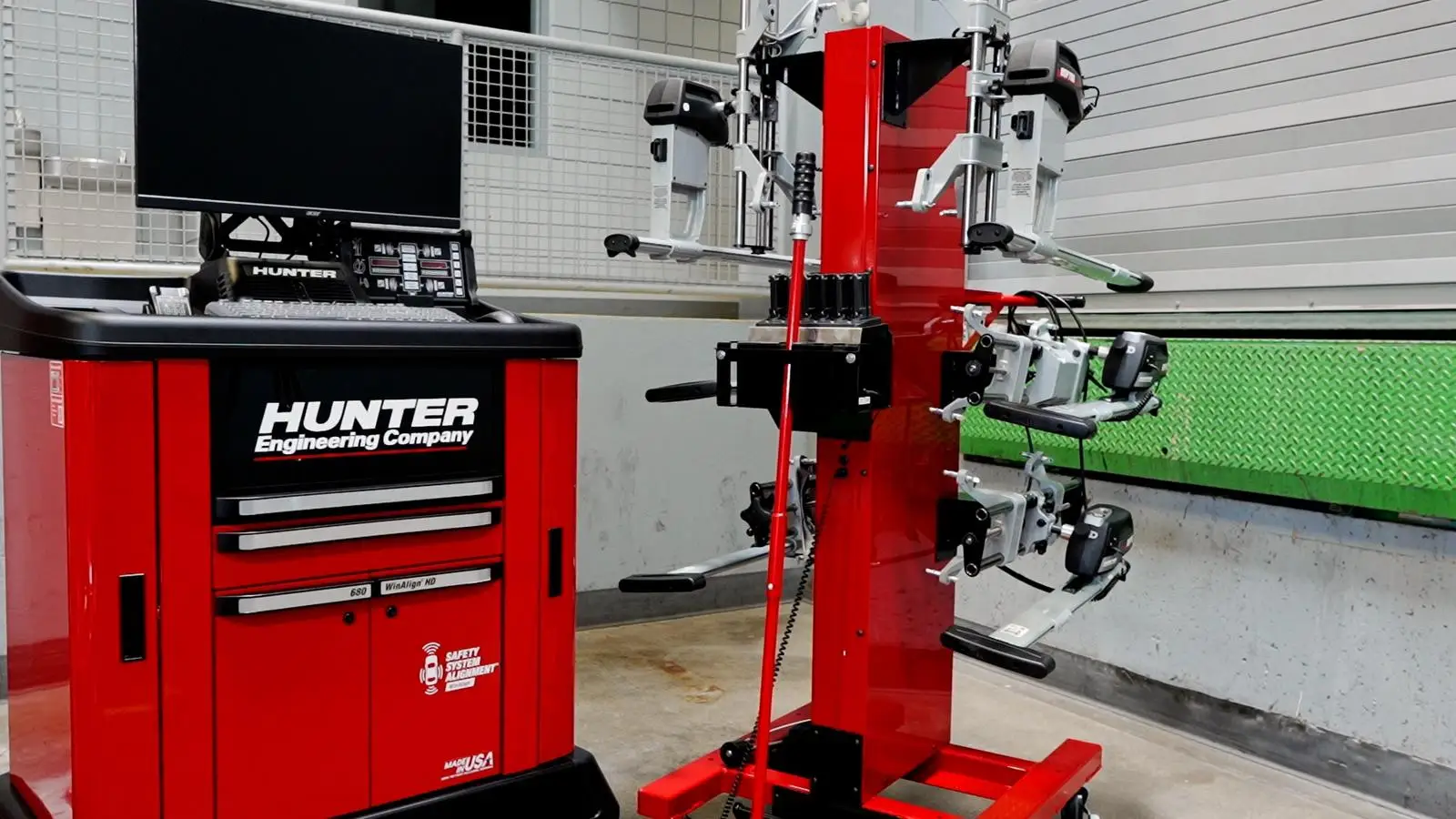 Used Hunter HD Truck Alignment Machine Wheel Alignment Four Post Car Lift Wheel