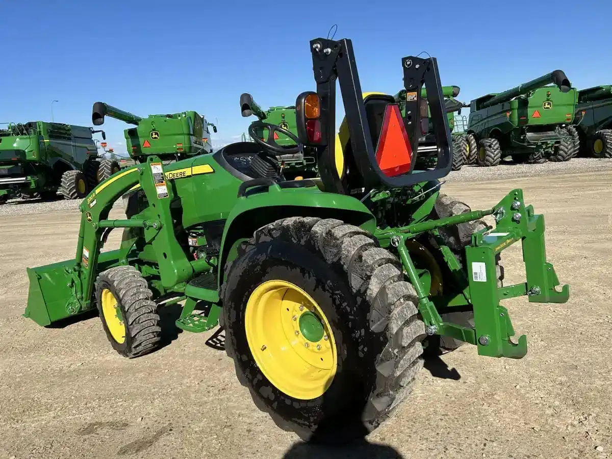 New/Used 2018 Johnn Deeree 3033R Compact Utility Tractors Wholesale Supplies