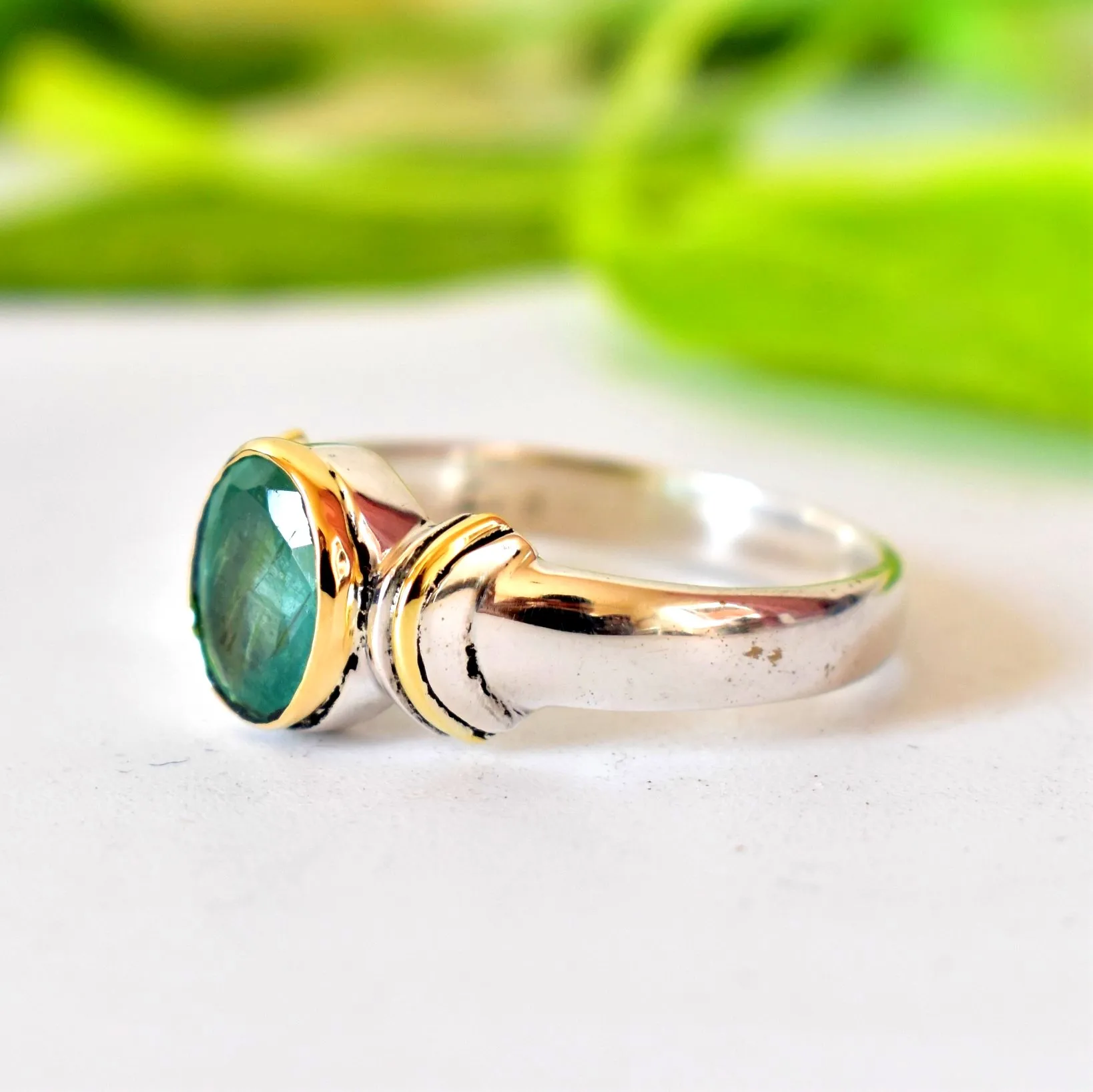 925 Sterling Silver 18K Gold Plated Oval Cut Emerald Gemstone Vintage Bezel Setting Ring
