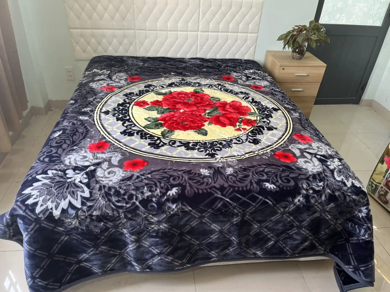 Vietnam 100 Polyester Size 200x240cm 4.0 Kg 2 Ply Saffron Best Price