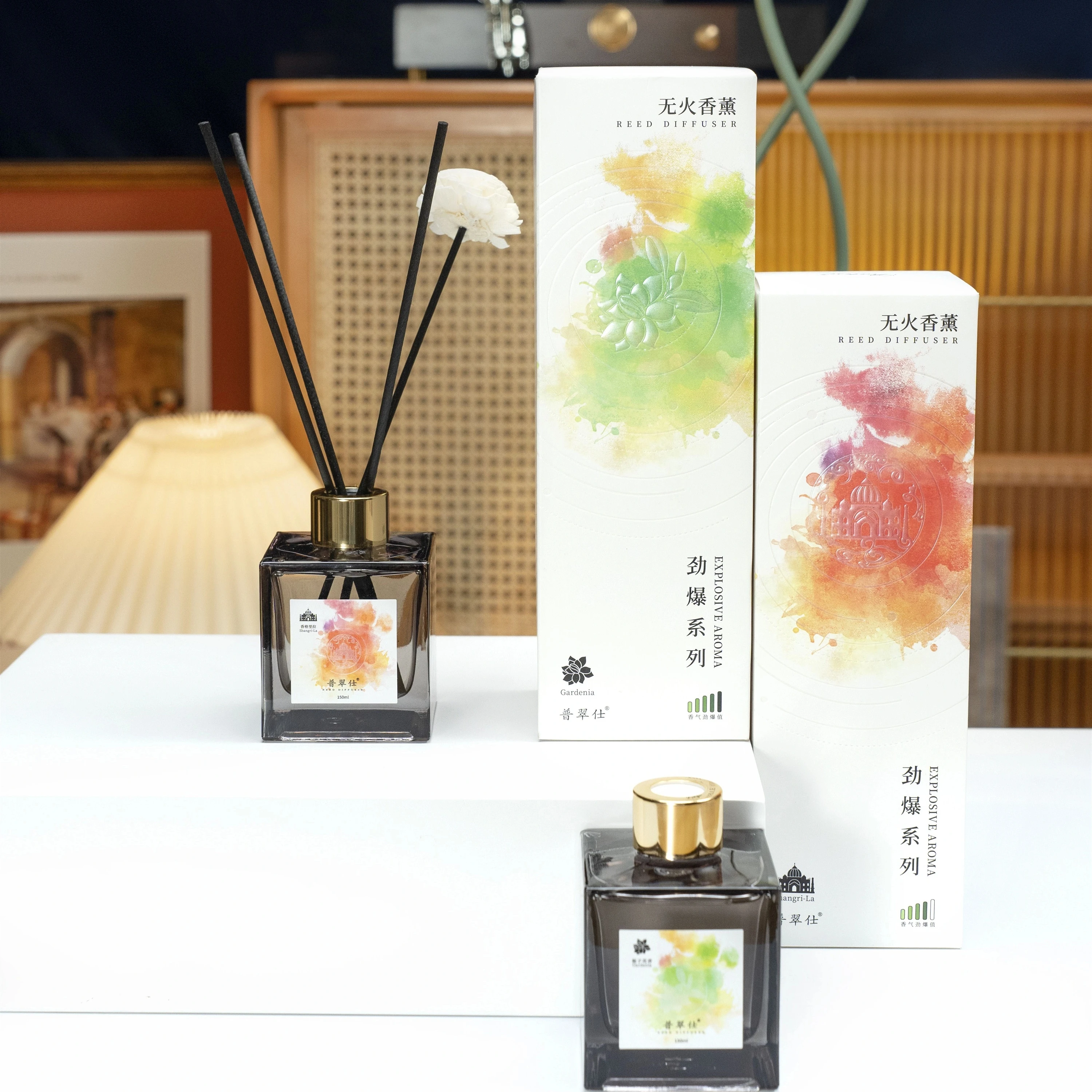 logo Customs Home Fragrance Reed Diffuser Premium Quality High Concentrated Oils 150ml Flower Sticks Reed Diffuser Set
