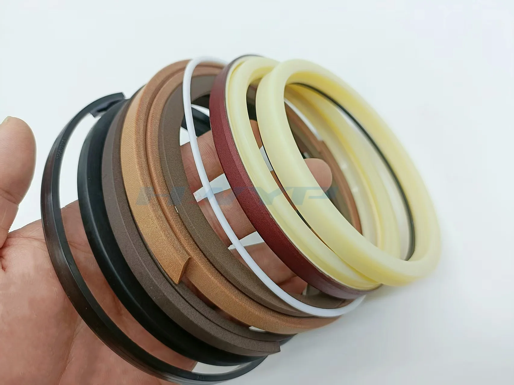 Excavator Piston 4653861 4653862 4653863 Seal Kit for Hitachi ZX870