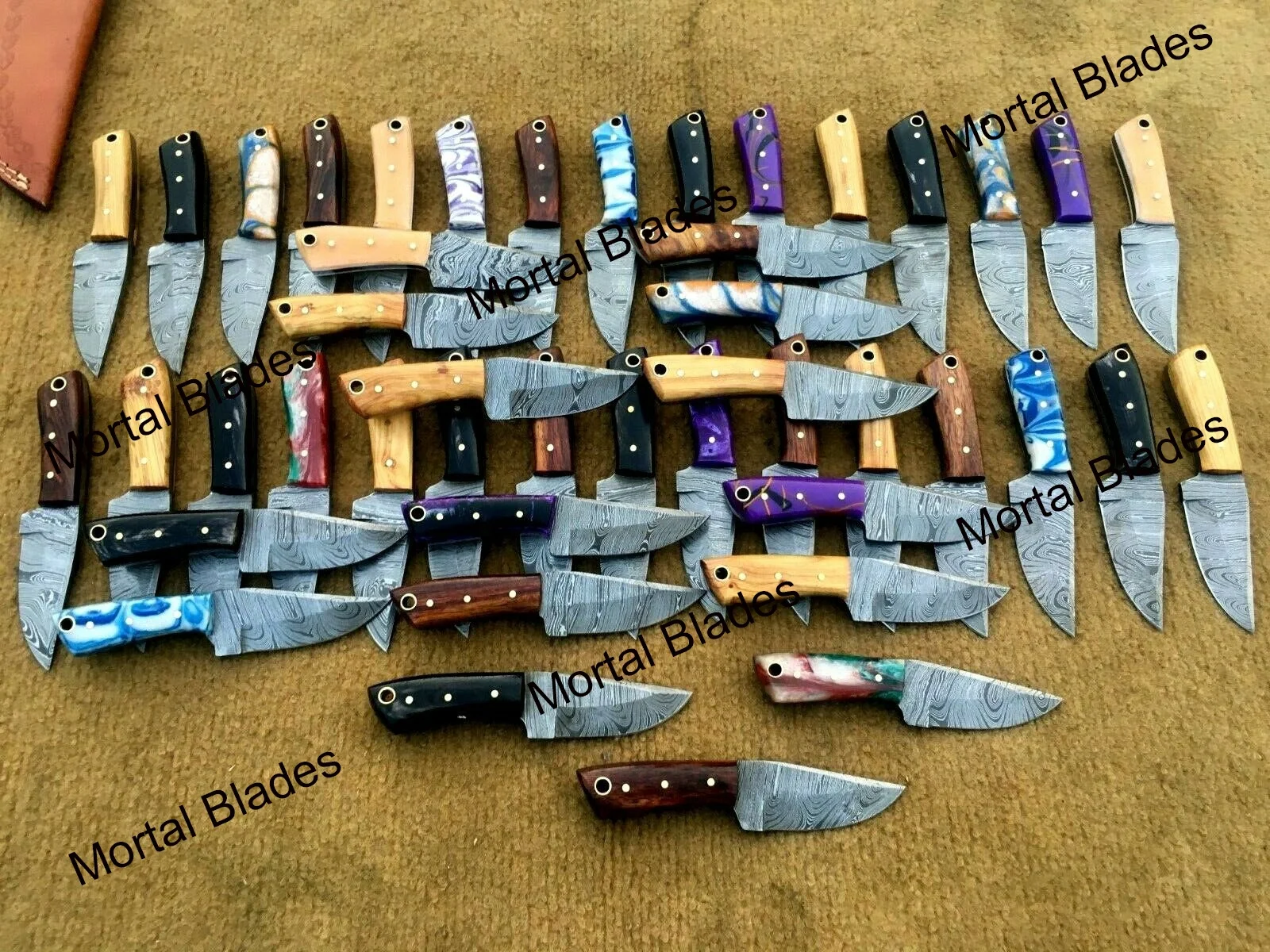 Wholesale High Quality Fixed Blade Hunting Knife Damascus Steel Hunting Knives Camping Knives