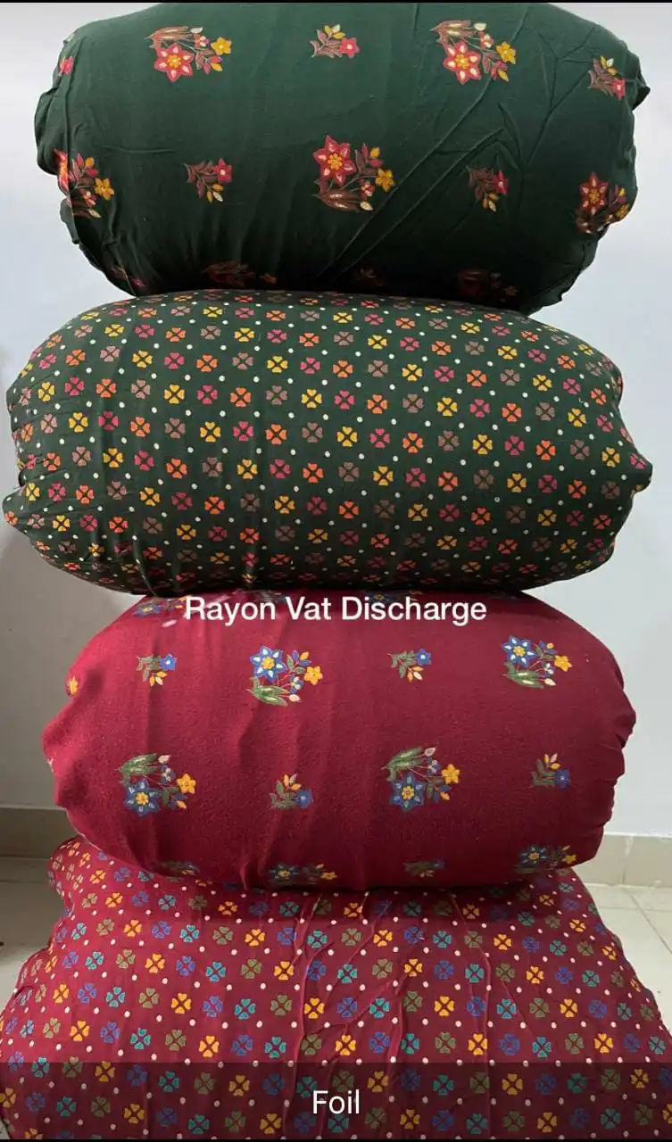 Высокопрочная ткань из искусственного шелка с принтом легко использовать доступно несколько цветов от индийского