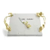 Blanco y dorado