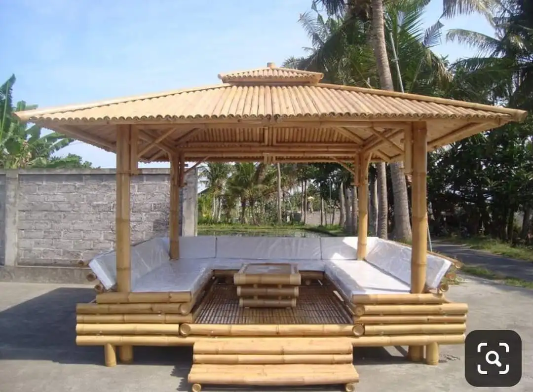 Hochwertiges Set Bambus Pavillon Vietnam mit integrierter Sitzbank und  Tisch innen mit Kissenset und Bambus dach