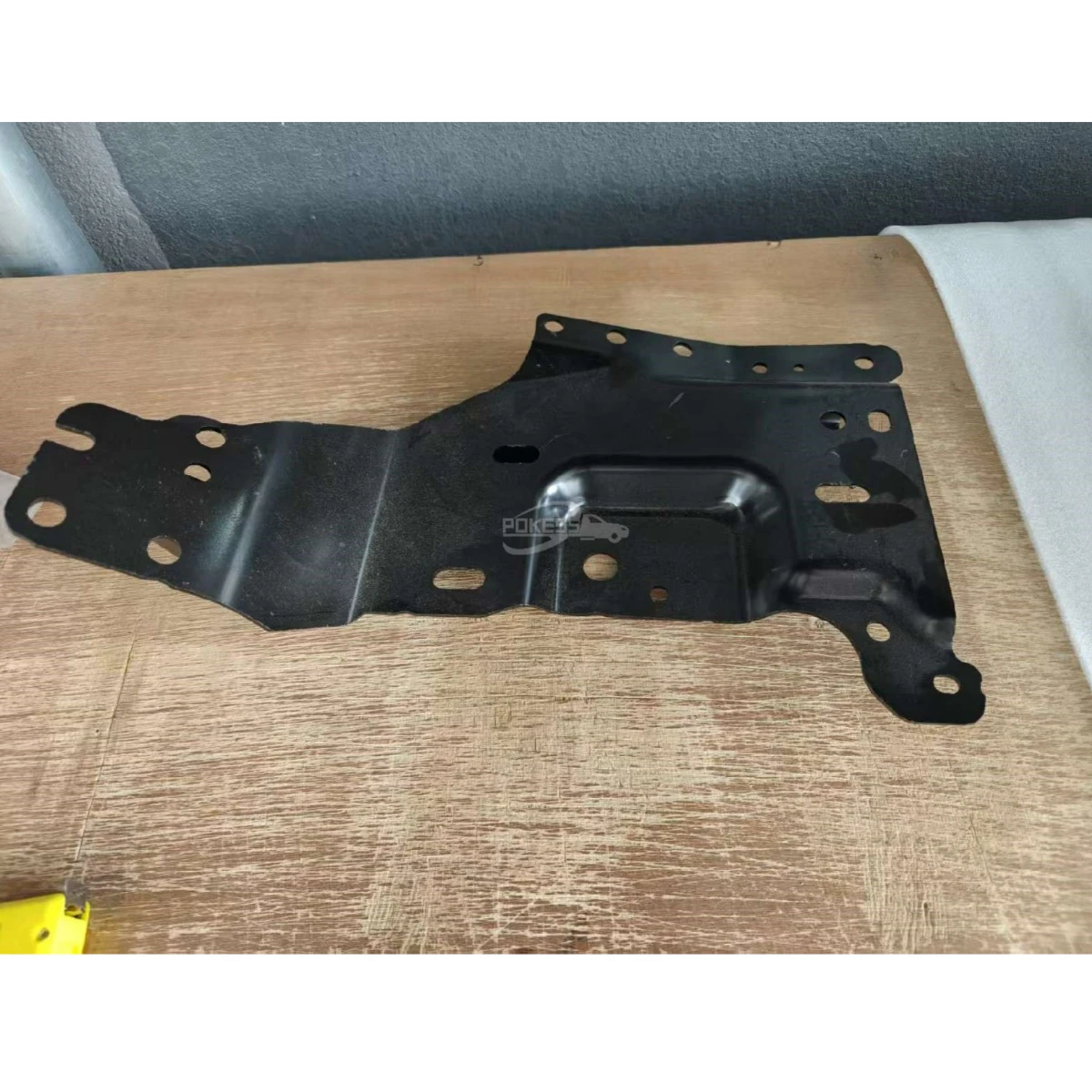 Car Auto Parts ML3Z17B984B ML3V17B984AB Front Bumper Bracket Steel for...