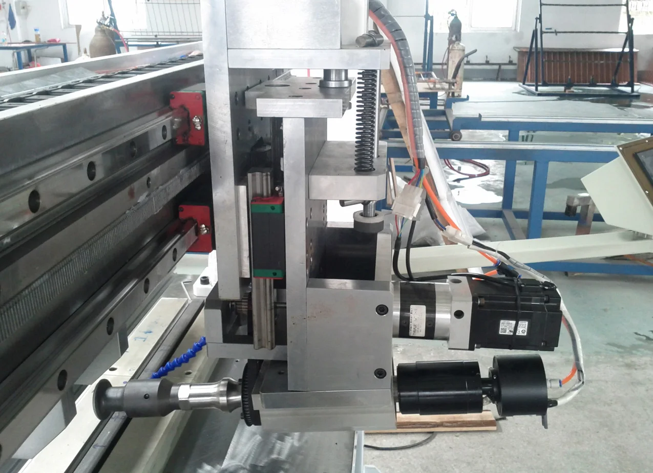 Soudeuse à rouleaux ultrasonique