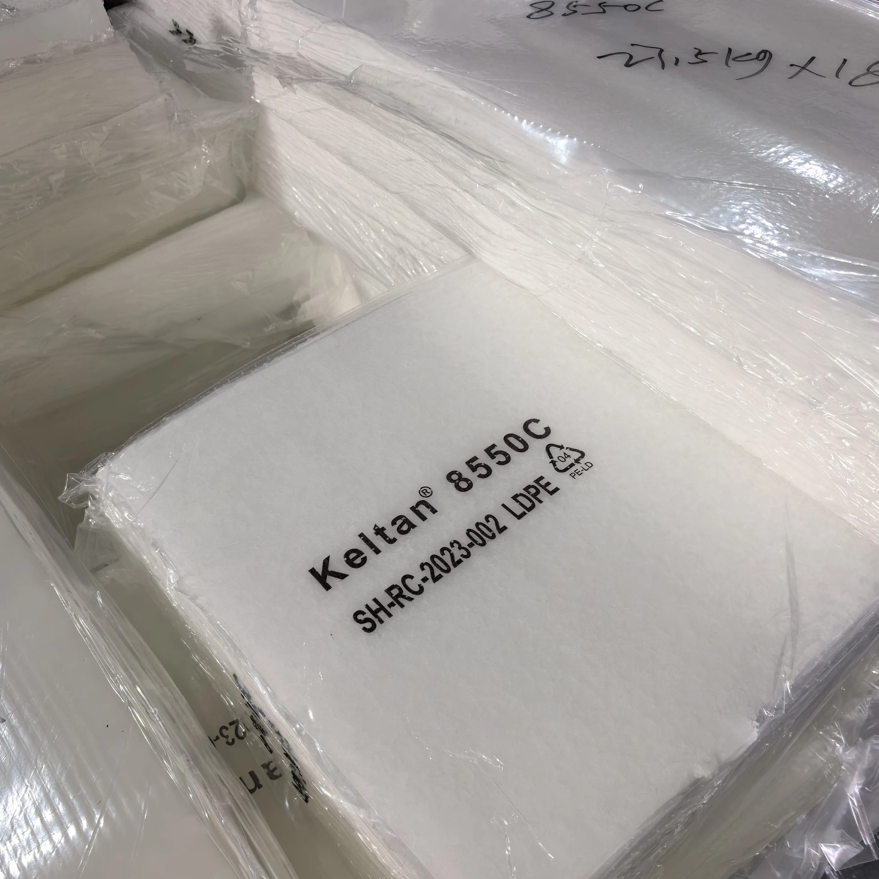 Actwe Fluoroelastomer Fluropolymer Fkm Rubber Compound Raw