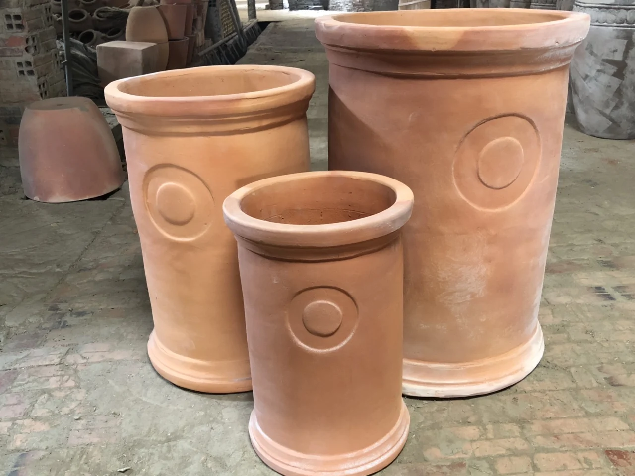 1. Unique Atlantic Ceramic Outdoor Pots Vietnam Pottery Pots