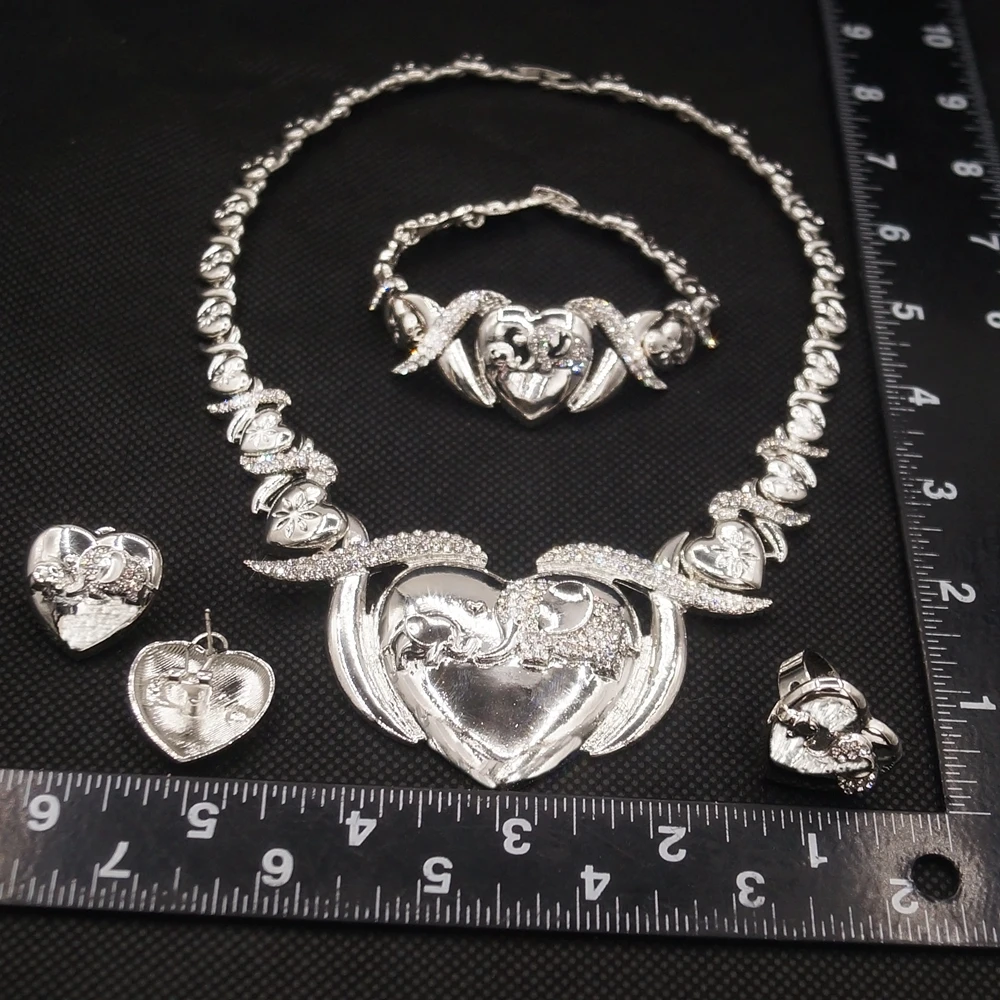 Zhuerrui 5.0 Big Heart Elephant XoXo Necklace Set Latest