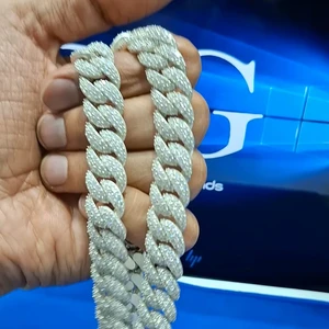 Hip Hop 24mm Miami Cuban Link Chain Iced out for Men Micro Pave Diamond Box Lock Jewelry with Moissanite Main Stone D GLEAM