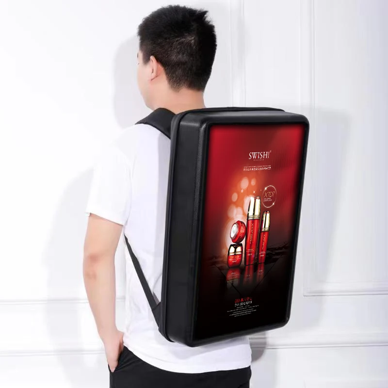 Última tela de publicidade de mochila LCD criativa de alto brilho Wifi/4G para ambientes internos e externos, capa rígida multifuncional