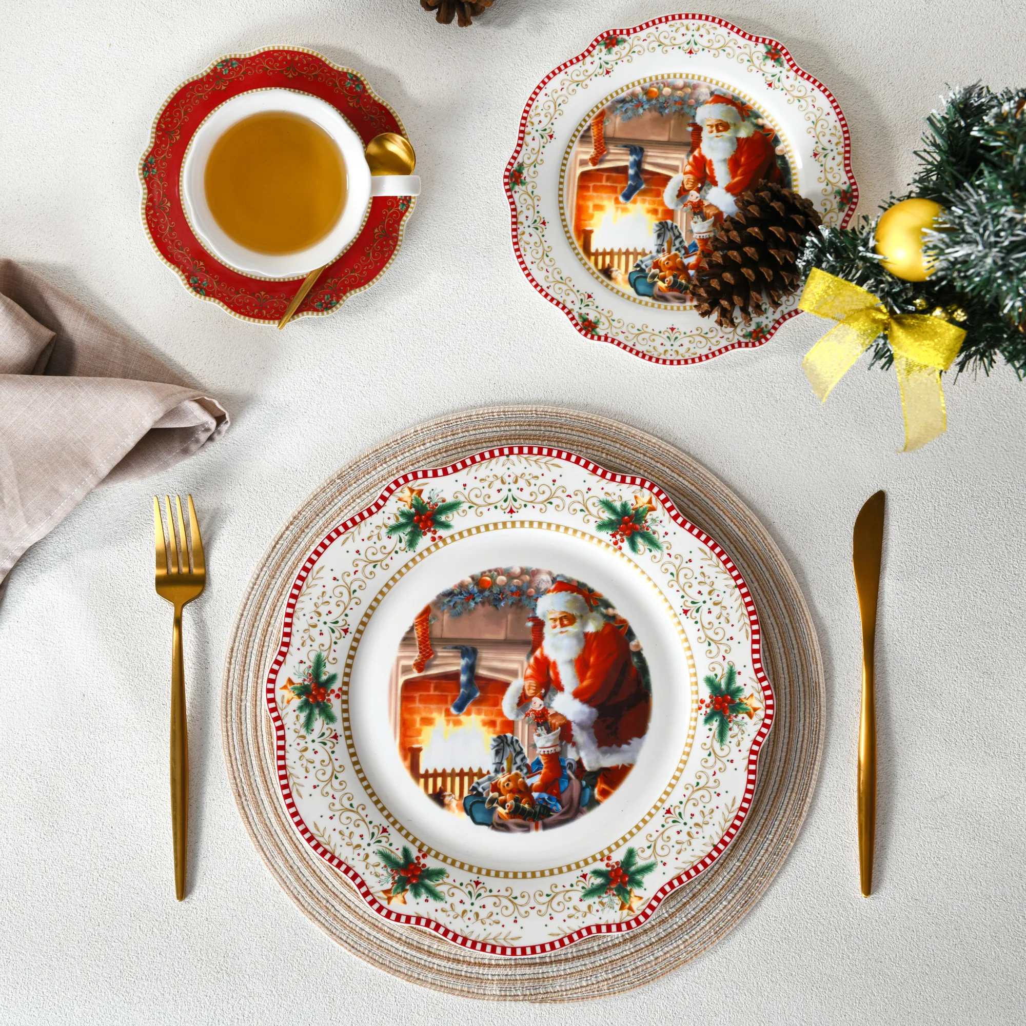 Christmas Dinner Plates Set - Elegant Holiday Dinnerware for