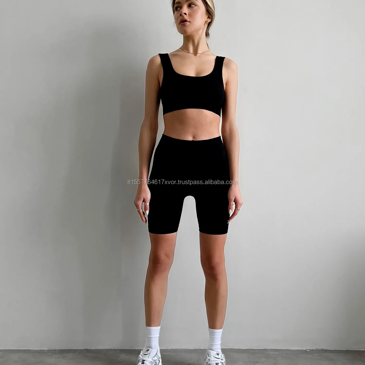 Seamless Mid Rise Rib Bike Shorts Pink Tint Premium Quality Made In Italy Pronto Moda Fashion