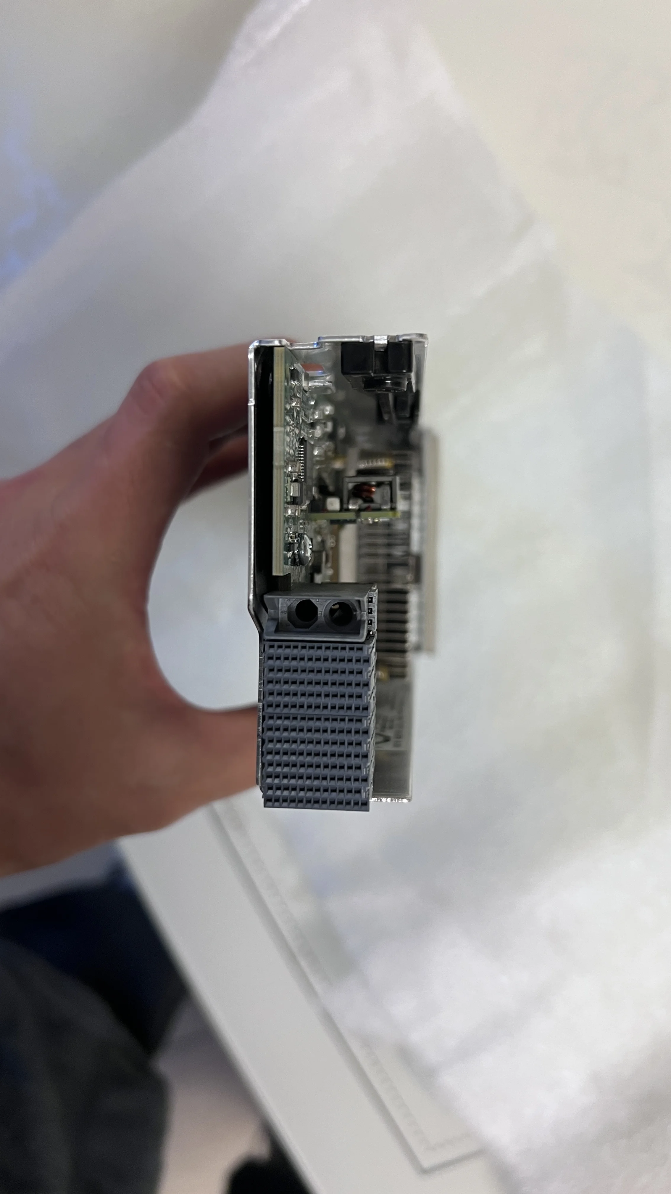 Dell Unity 스토리지 시스템용 엔터프라이즈 파이버 채널 연결 업그레이드 모듈 405-ABBH