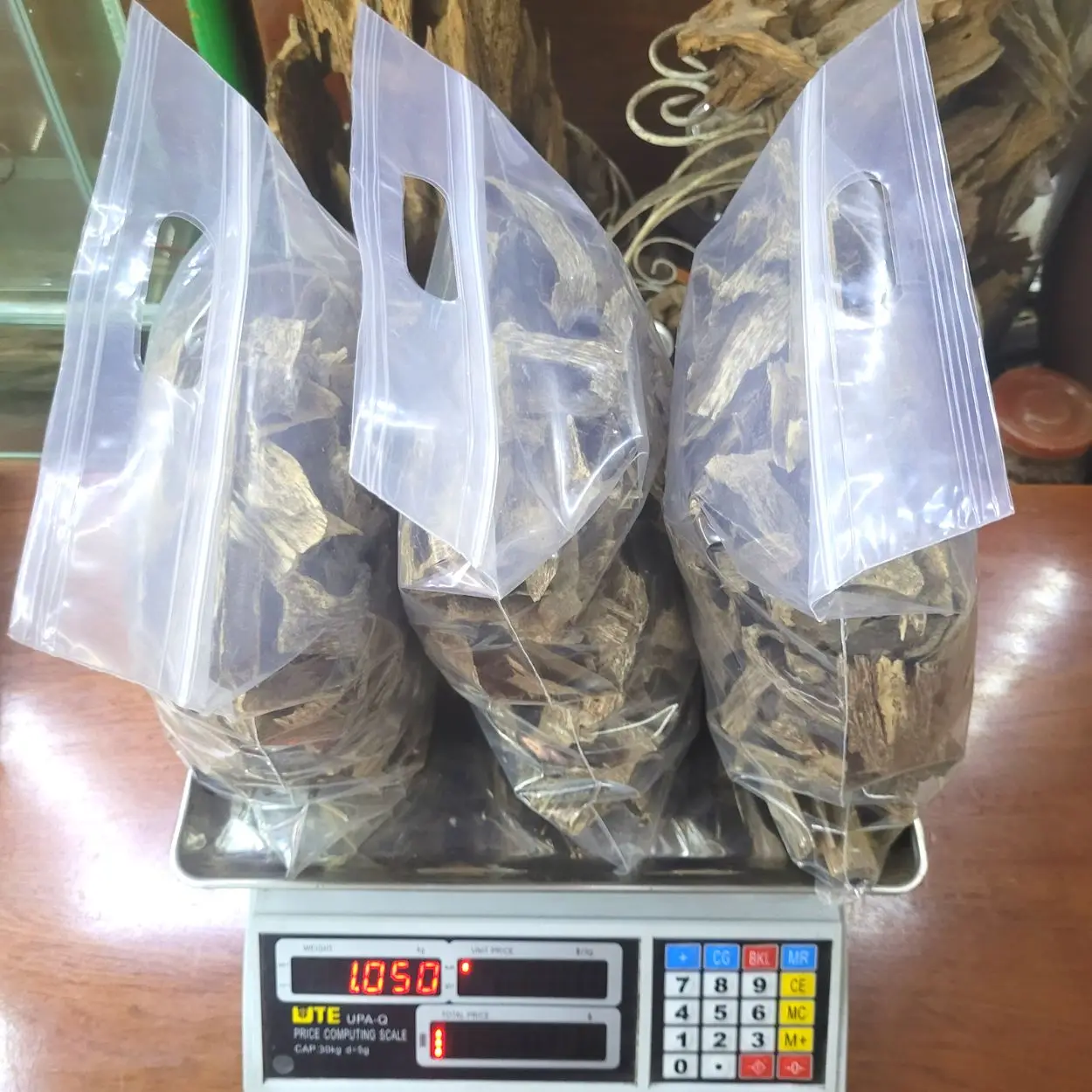 Agarwood Chips Burner Relaxation Religion Incense Long Lasting