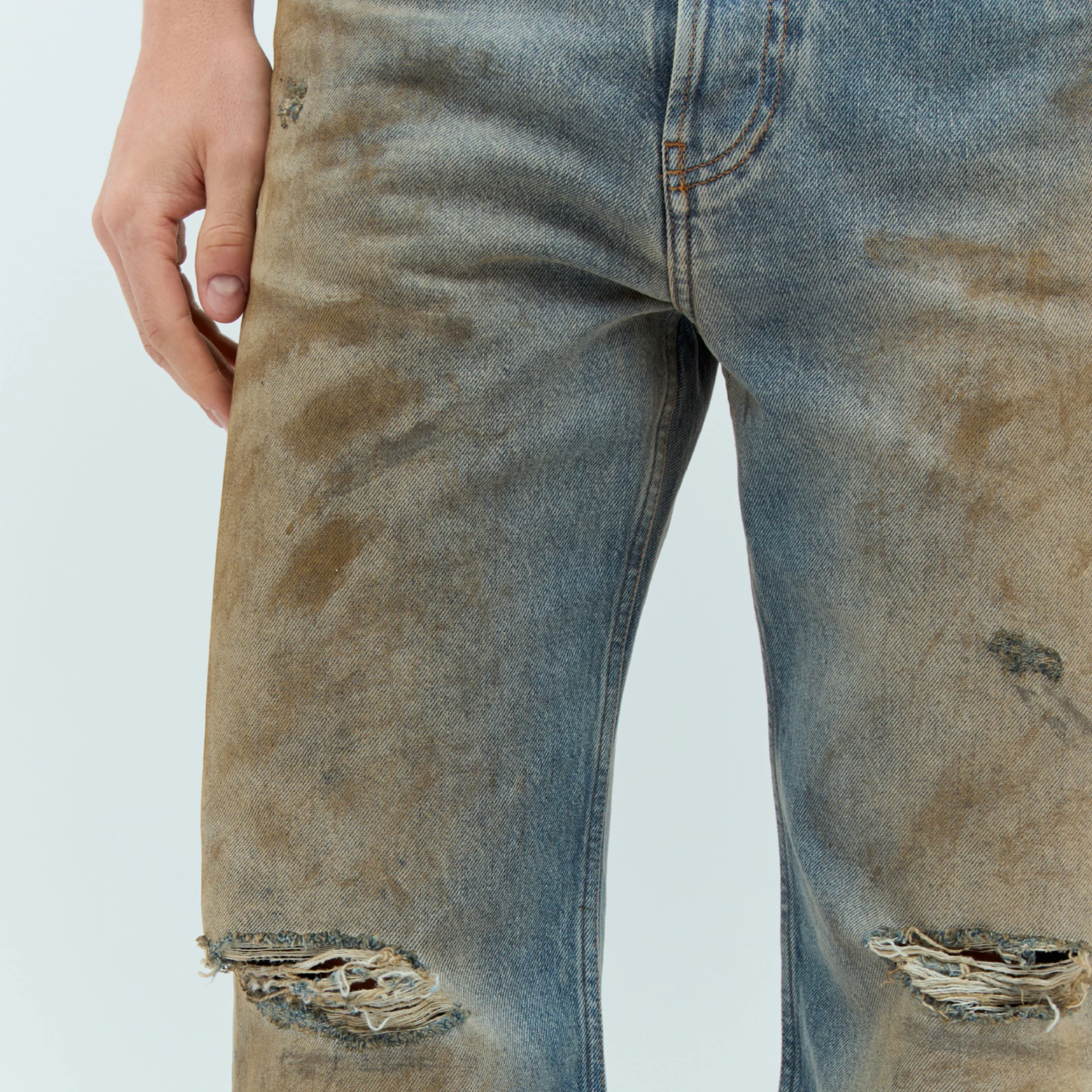 Distressed Customized Jeans Mid Rise Zip Fly Five Pockets Rear Logo Patch Cotton Blue Machine Wash Cold Jeans for Men