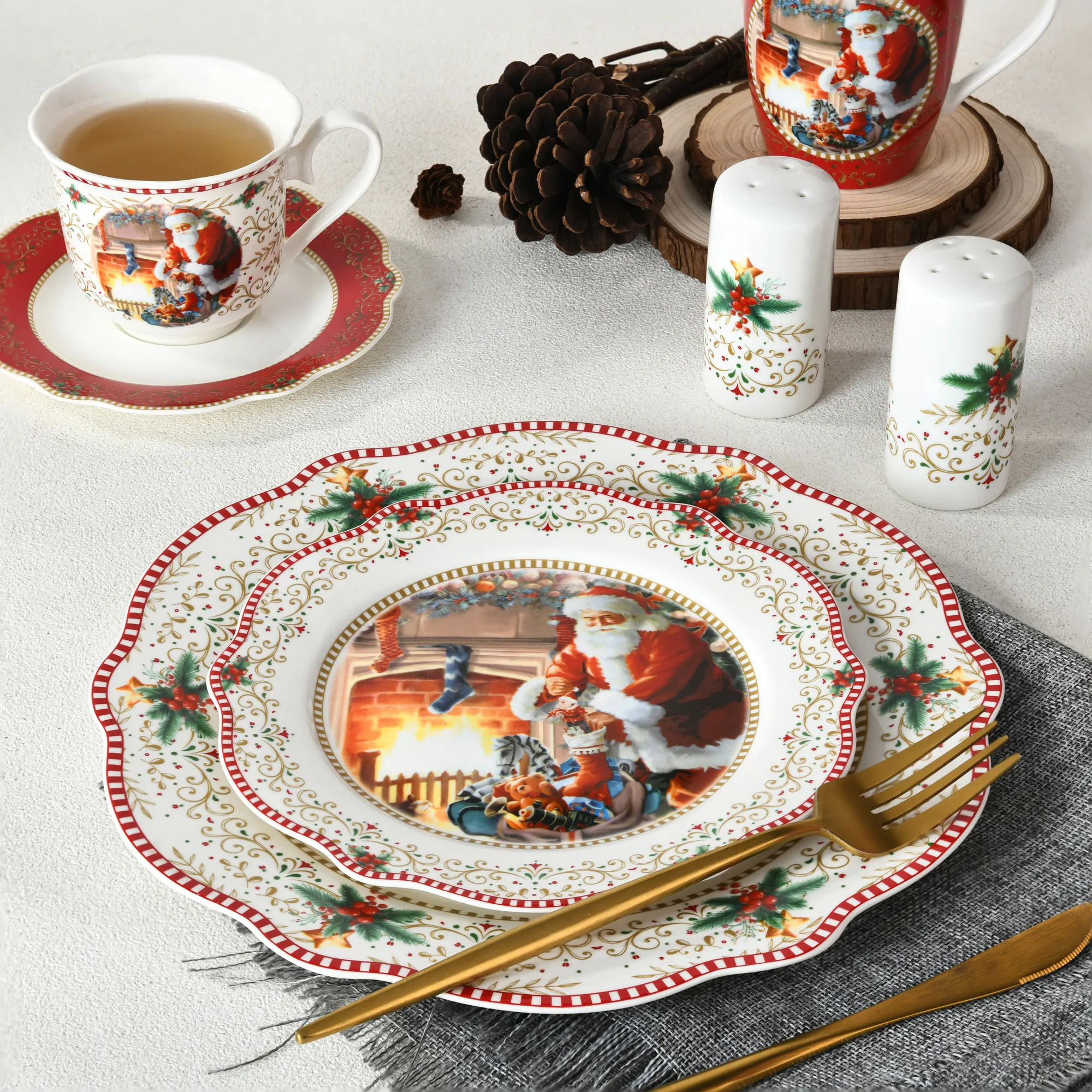 European Christmas Santa Claus Decorative Dinnerware Set