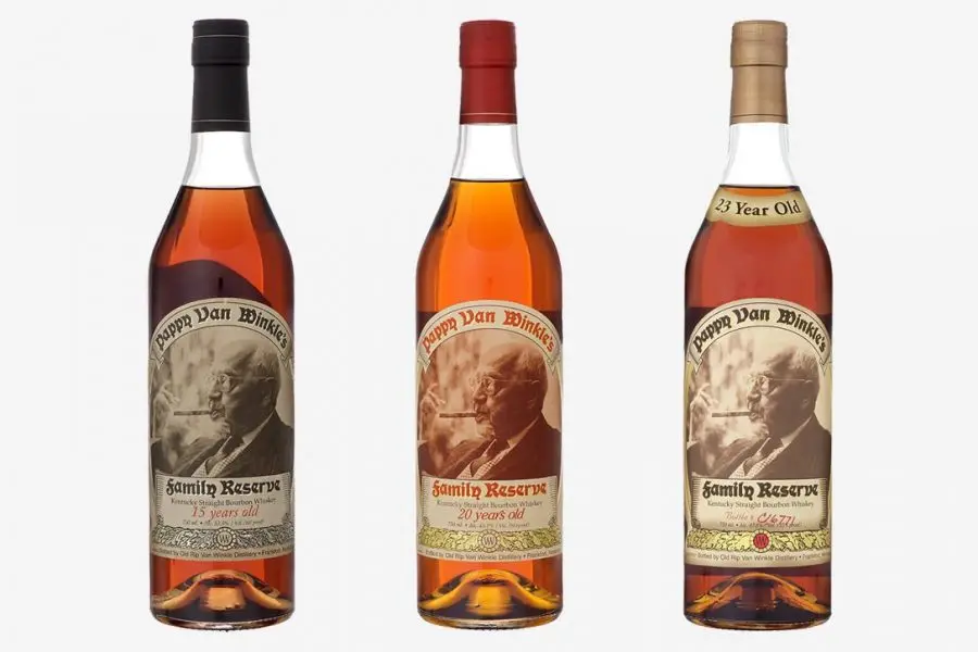 Pappy van winkle. Бурбон Папи Ван Винкль. Виски Pappy van Winkle's. Паппи Ван Винклю 25 лет графин.