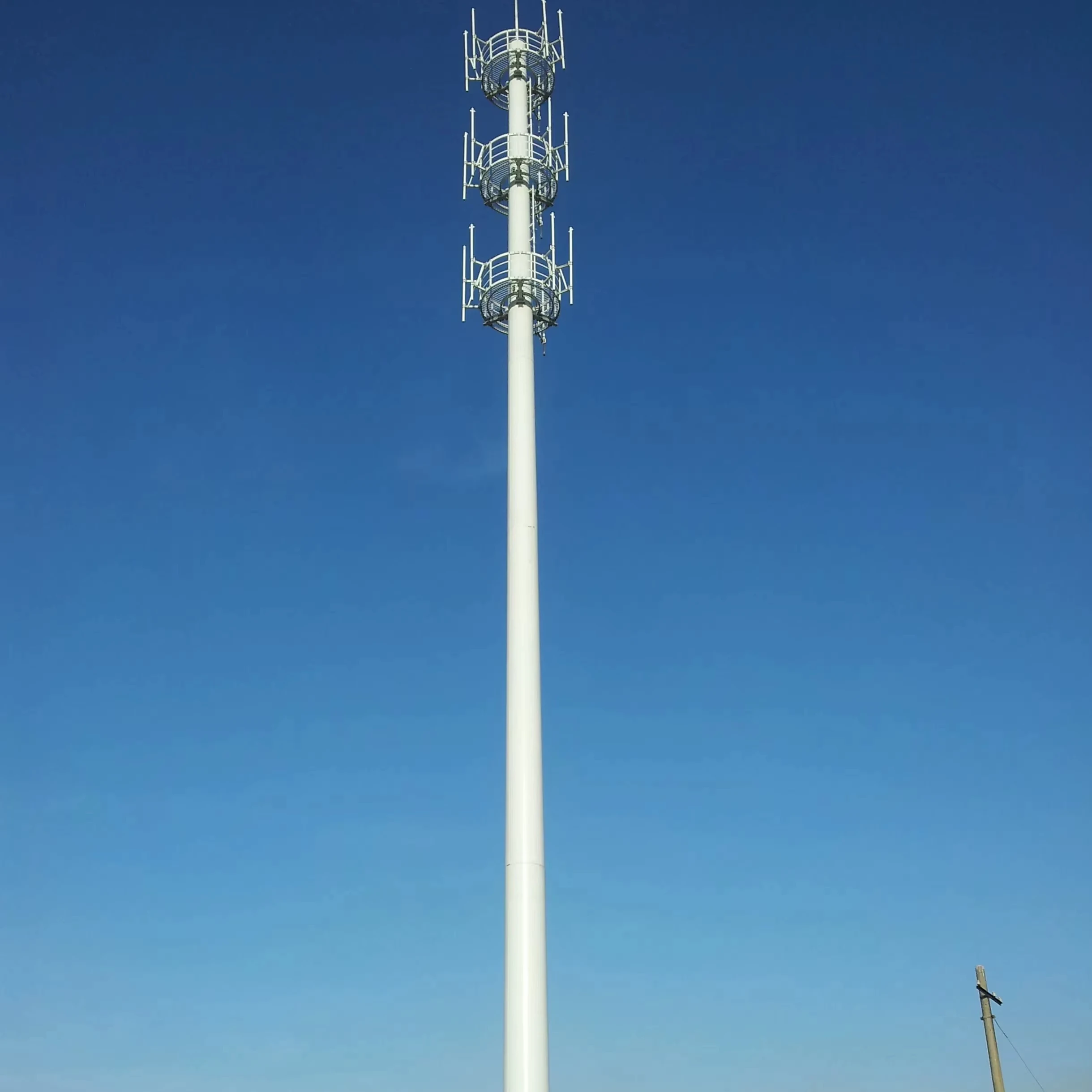 Premium High Quality Galvanized Steel Tube Pole Essential Top Accessory for Communication Telecommunication Towers 20-50 Meters