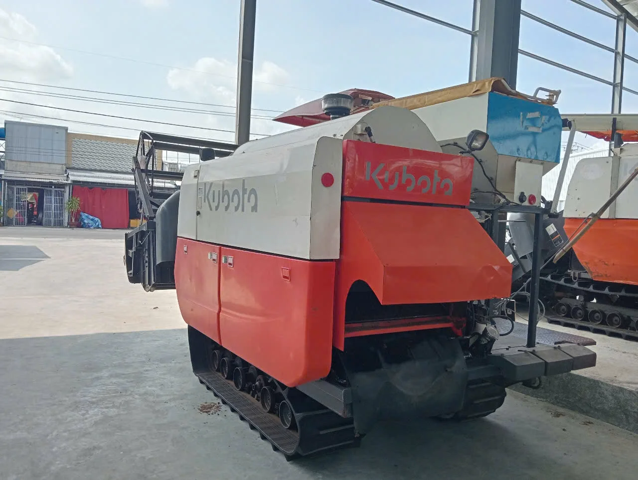 Used Combine Harvester DC 70 Plus 70HP Condition New Genuine Kubota Thailand - Hot Cheap Price