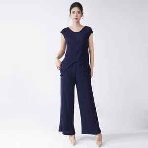 High Quality Quick Wholesale Women's Fashion Set Pleated Casual V-neck Vest Top and Pants Two-piece Set