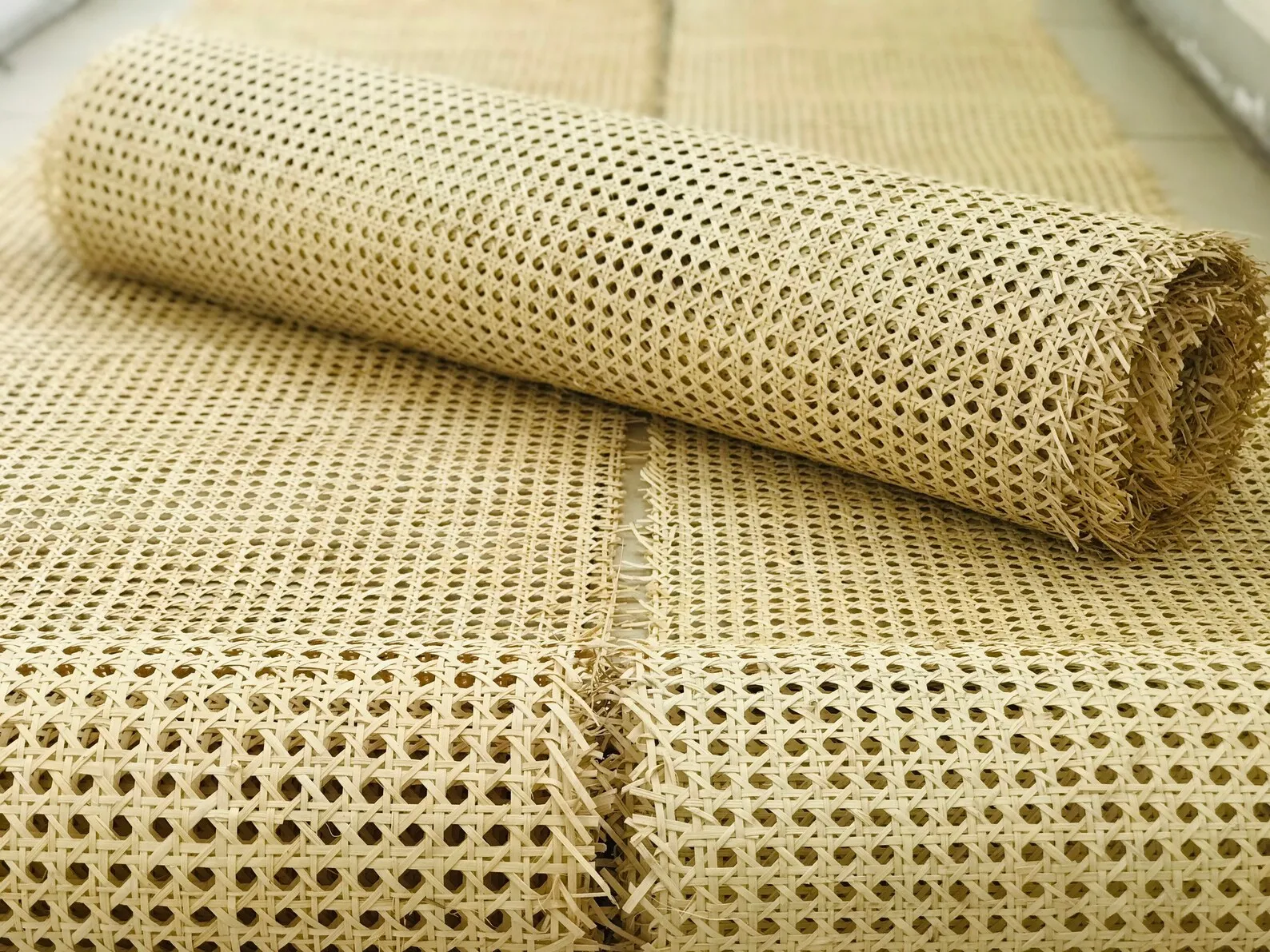 Heavy Duty Rattan Weave Roll Reliable Solution For Commercial Furniture ...