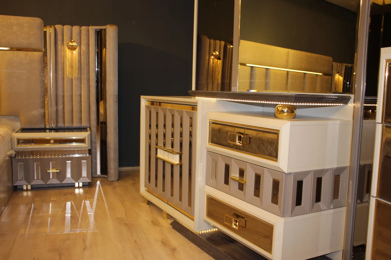 Modern Luxury Bedroom Furniture Set Turkey 9 Pcs Of Bed Set Luxury Bed