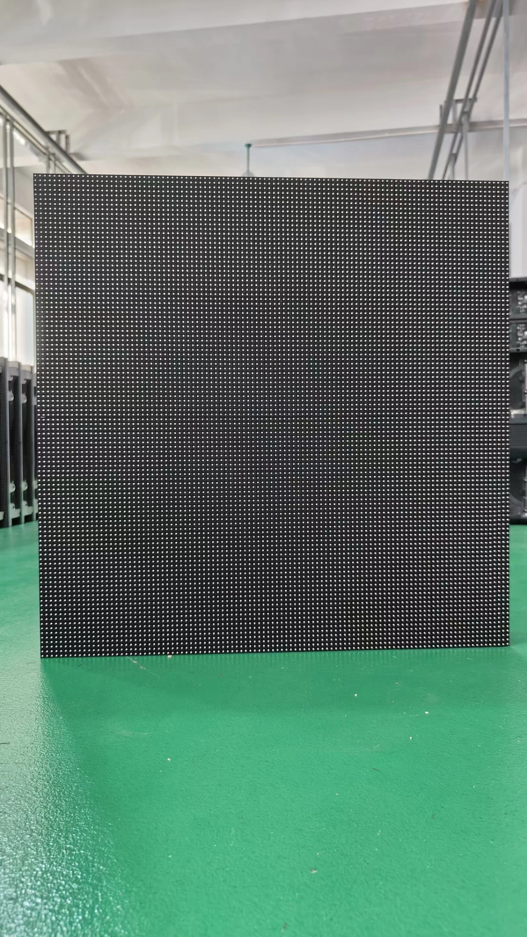 Ultra HD Slim P2.604mm Indoor Portable LED Rental Screen with 192*192 Resolution 160° View Angle and 100000 Hours Lifespan
