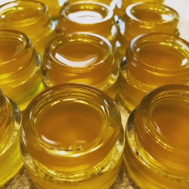 Чистое масло коровьего топленого