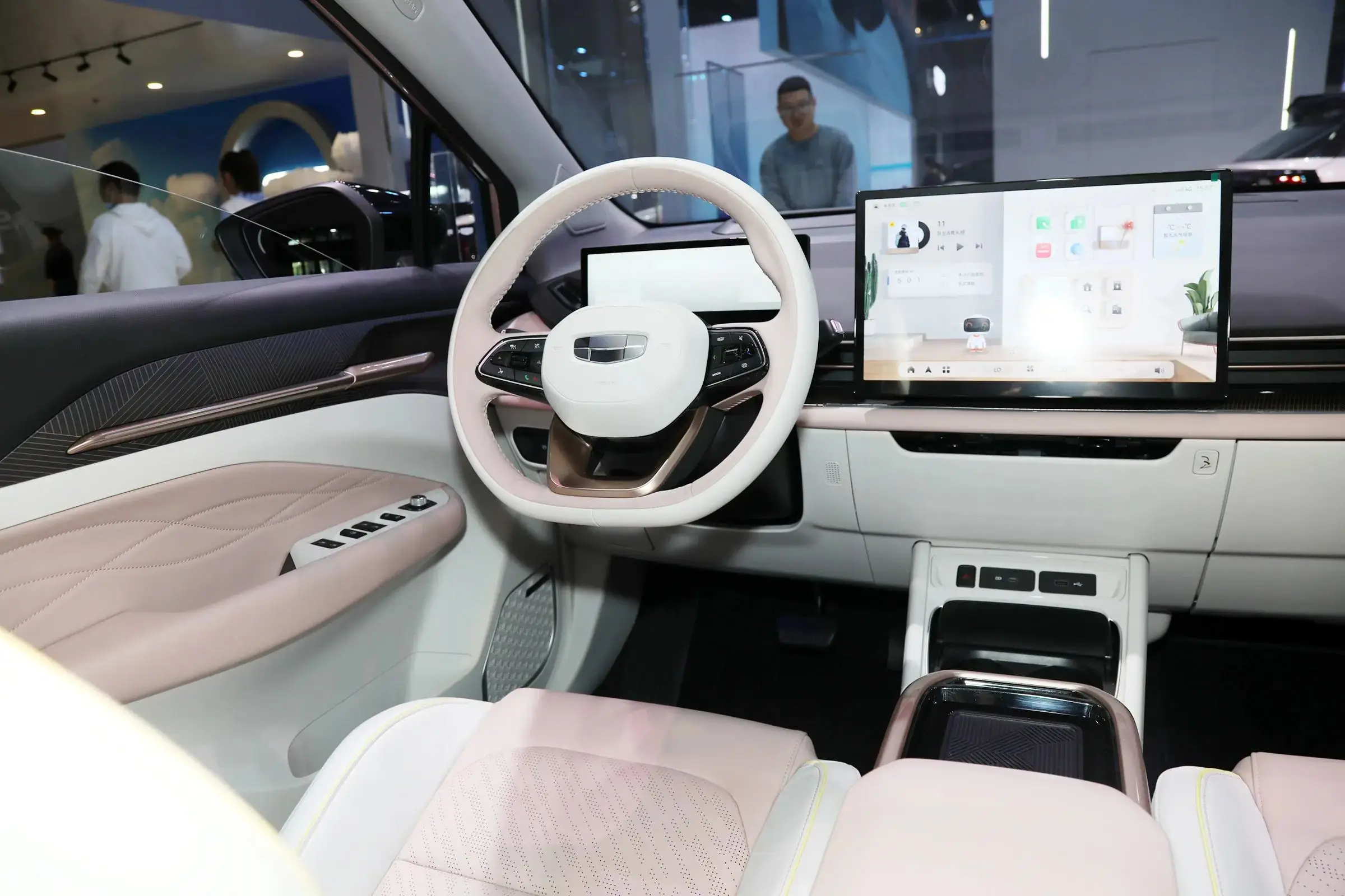 2023 Ev Car 705km Endurance Hiphi Z 4seat Dual Motors Max Speed 200km