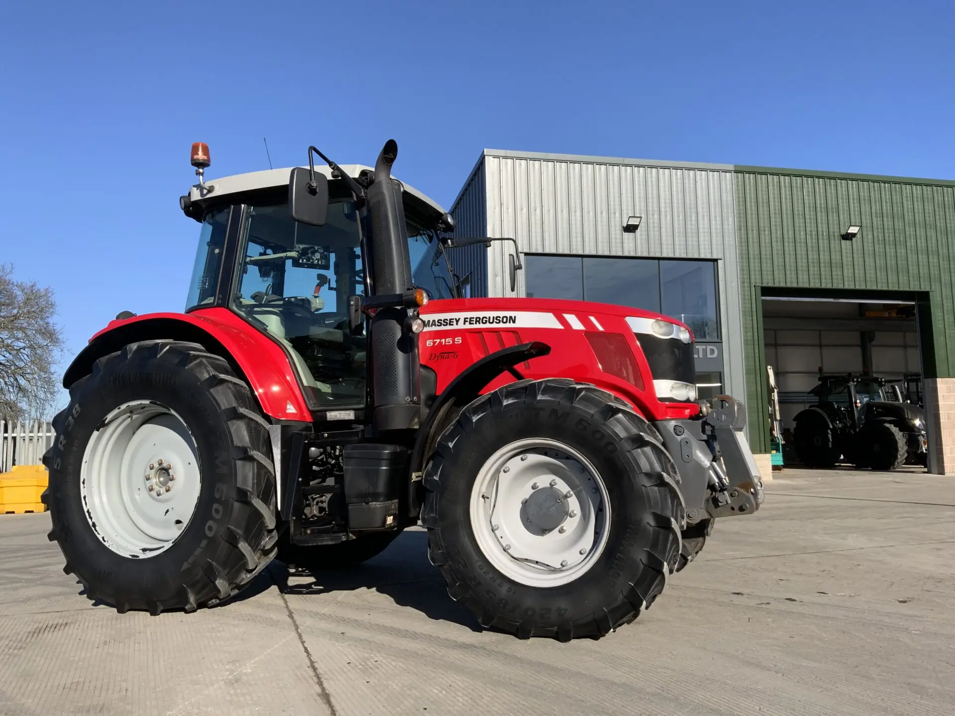 Massey Ferguson Agricultural Machinery / Used 85hp Farm Tractor