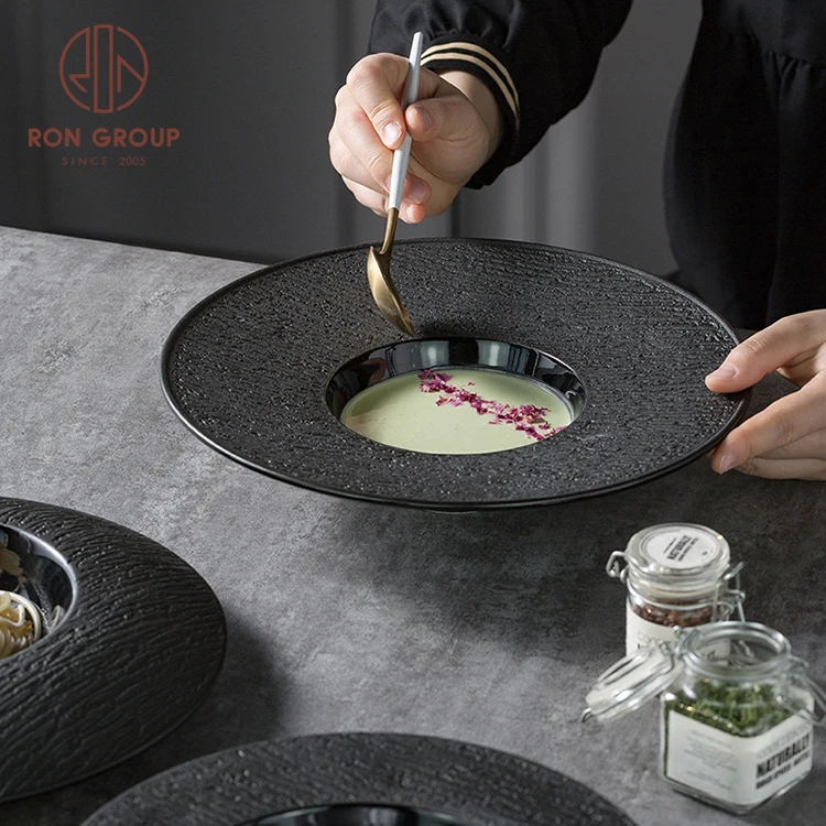 wholesale modern western wedding ceramic steak dinner plates luxury matte black plate for restaurant