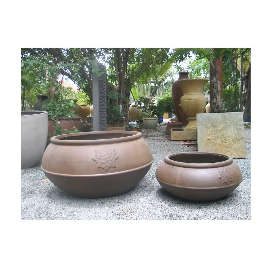 Lotus Flower And Leaves Round Pot Set 2 Home & Garden Light Concrete