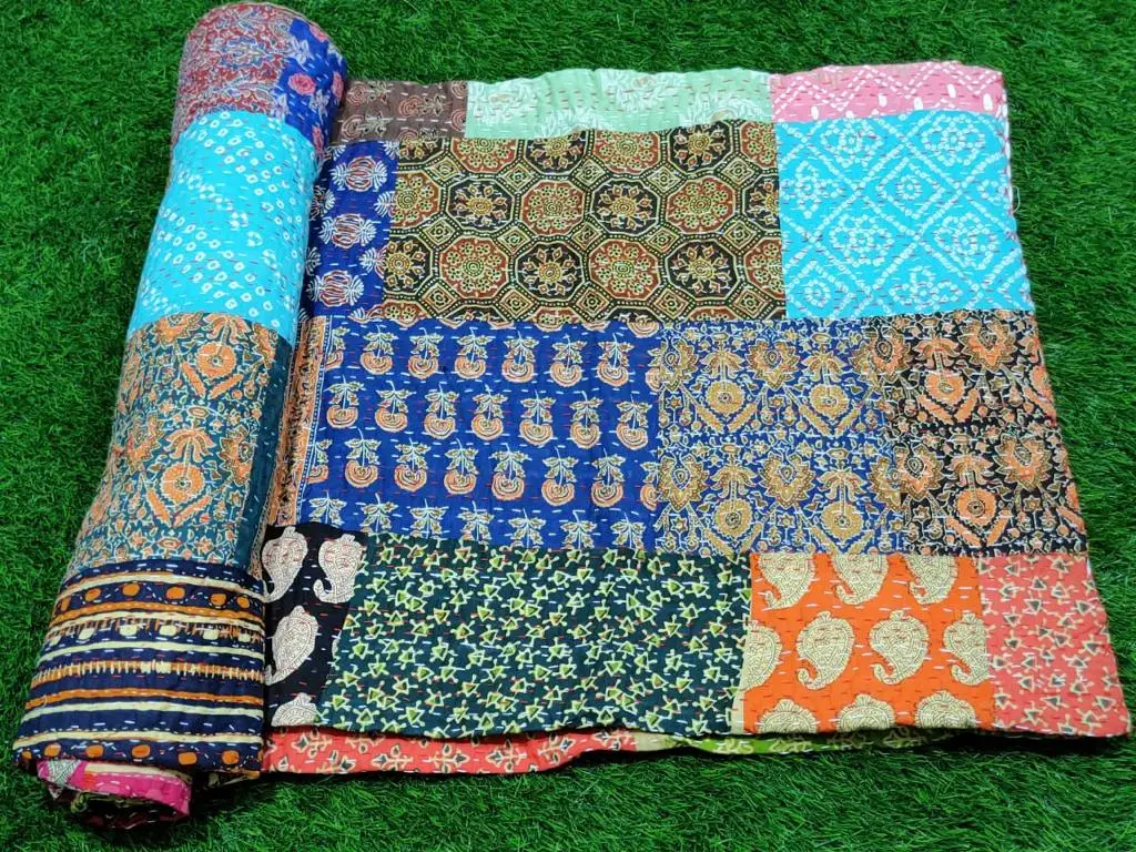 Indian Old Sari Reversible Blanket Bedding Throw Kantha Quilt Wholesale