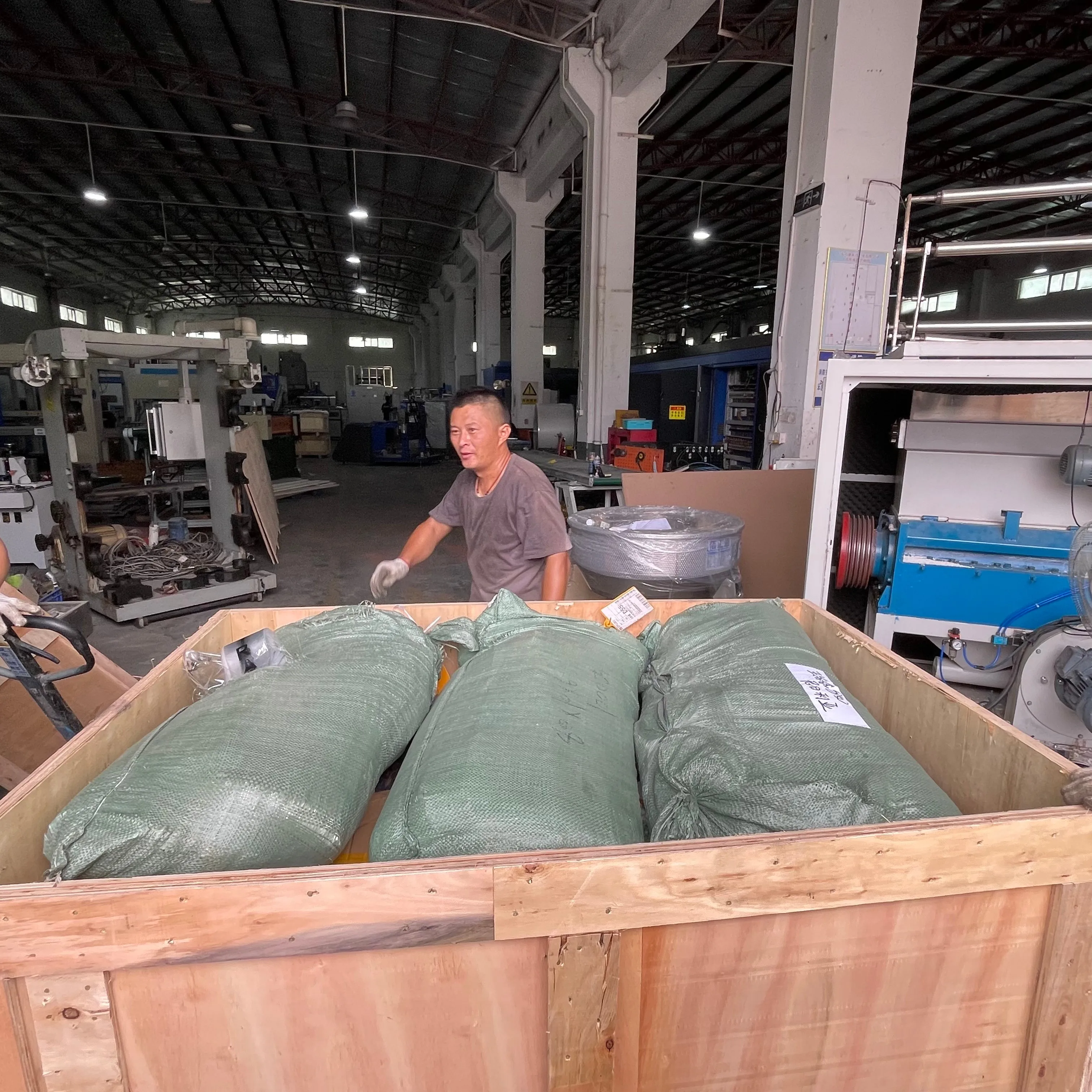 Factory packing auxiliary parts for cup production line shipment