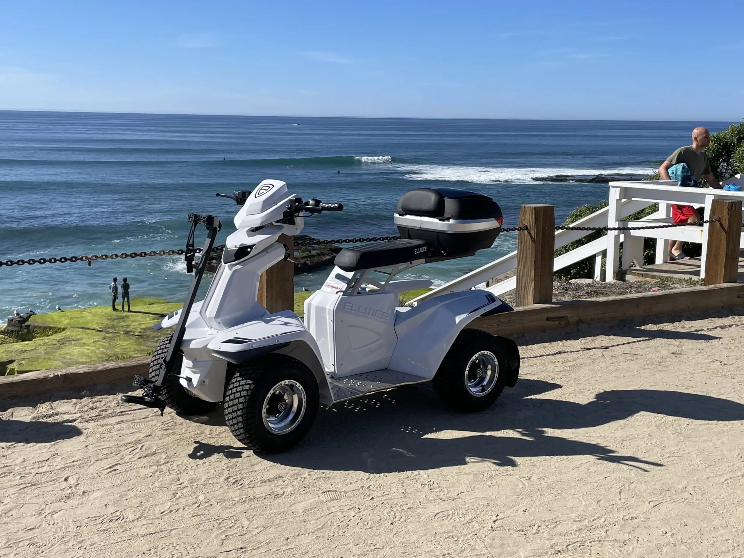 Ellwee White Easy Golf Cart With Plastic Material Small Font Led