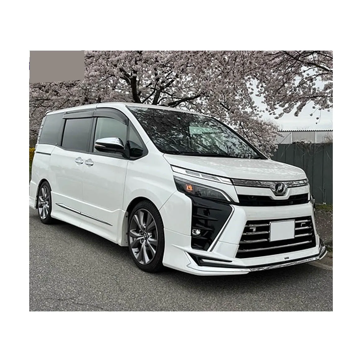 Quality 2020 Toyota Voxy for Sale - Reliable Used Vehicle with