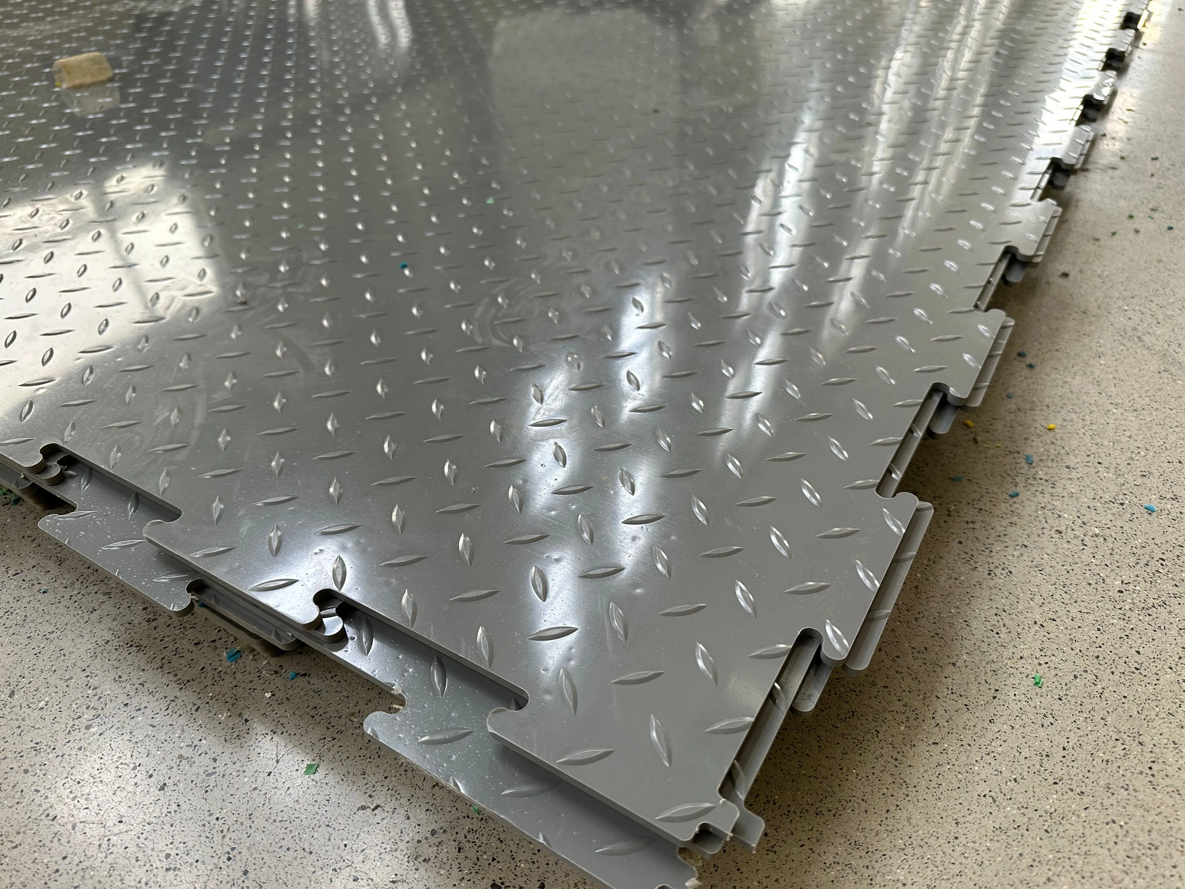 JSLT HDPE Interlocking Floor Mat Manufacturing