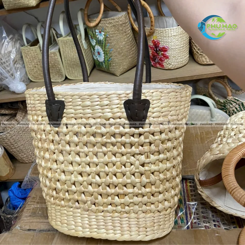 Eco-Friendly and Durable WATER HYACINTH HANDBAG With Decoration